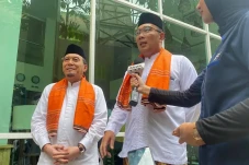 Ridwan Kamil Sambut...