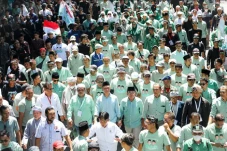 Daftar di KPU Lombok...
