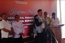 Pasangan Denas-Efa Soroti...