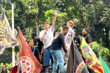 Momen Bule Ikut Demo...