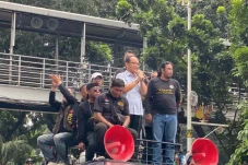 Kominfo Janji Bantu...
