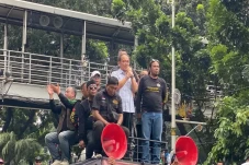 Ojek Online Ancam Demo...