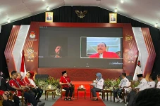 Anies Batal, PDIP Daftarkan...