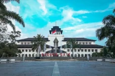 Tekan Emisi, Masuk Kawasan...