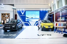 Deretan Mobil Listrik...