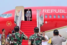 Bertolak ke Bali, Presiden...