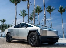Tesla Izinkan Indonesia...
