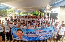 Ratusan Warga dan Tokoh...