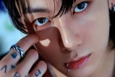 Jungkook BTS Buat Surat...