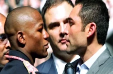 Mayweather Usir Wasit...