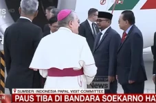Tiba di Indonesia, Paus...