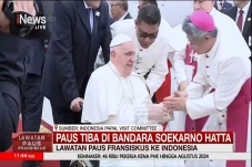 Tiba di Indonesia, Paus...