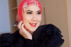 Belum Diputus Cerai,...