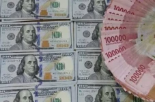 Rupiah Ditutup Melemah...