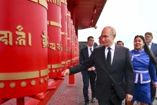 Vladimir Putin Tak Ditangkap...