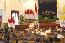 Presiden Jokowi dan...