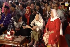 Yenny Wahid dan Sinta...