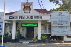 DKPP Pecat Komisioner...