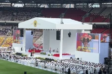 Lyodra Curi Perhatian...