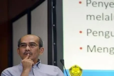 Faisal Basri, Ekonom...