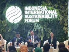 Luhut Mau Bali Jadi...