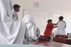 Oknum Guru Matematika...