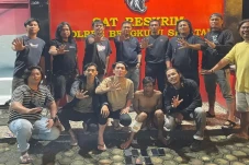 Melawan saat Diringkus,...