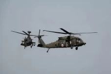 Perbedaan Black Hawk...