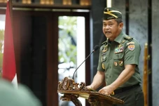 4 Kabinda Naik Pangkat...