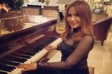 Profil Puput Novel,...