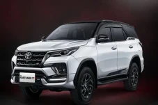 Toyota Fortuner Baru...