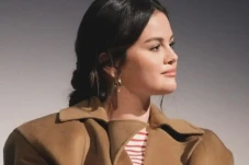 Selena Gomez Umumkan...