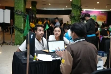 Lippo Cikarang Raih...