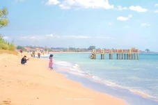 5 Pantai Pasir Putih...