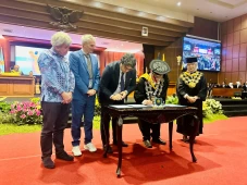 Unpad dan Universitas...
