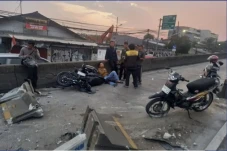 Pecah Ban di Fly Over...