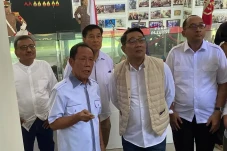 Kunjungi Kediaman Sutiyoso,...