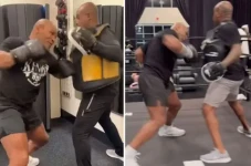 Mike Tyson Bertaruh...