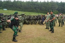Daftar Pangkostrad Kelahiran...