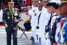 Panglima TNI Mutasi...