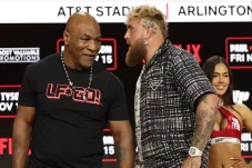 Duel Mike Tyson vs Jake...