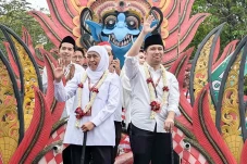 Khofifah-Emil Pasangan...