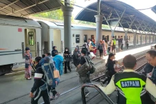 Libur Panjang, Penumpang...