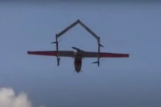 Kontes Robot Terbang...