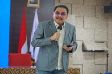 Denny JA Bentuk Forum...