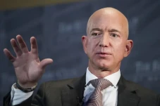 Miliarder Jeff Bezos...