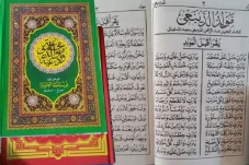 Kontroversi Kitab Qasidah...
