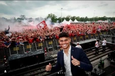 Mees Hilgers Bangga...