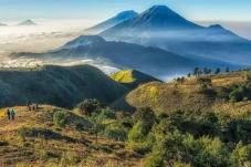 10 Gunung Terindah di...