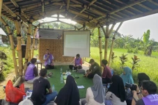Unpak Latih Pelaku Wisata...